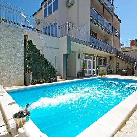 Naomi Appartamento *